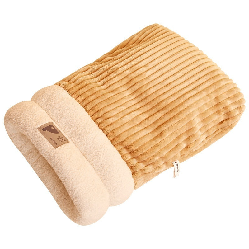 Semi-enclosed lambswool lined cat sleeping bag, view 9